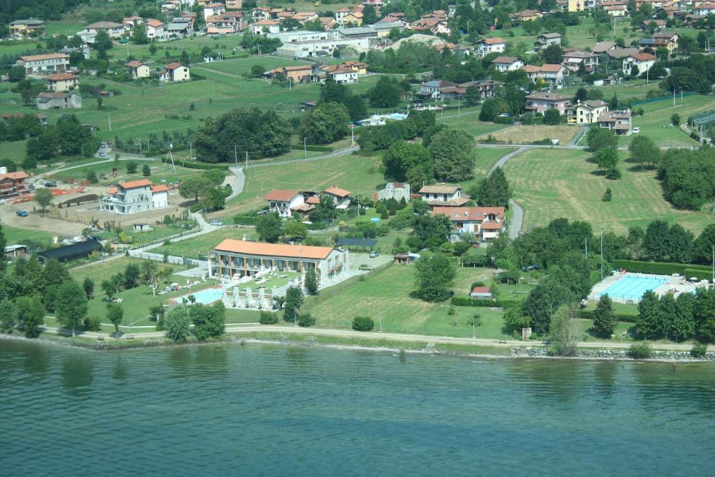 Tullio Hotel Gravedona Exterior foto